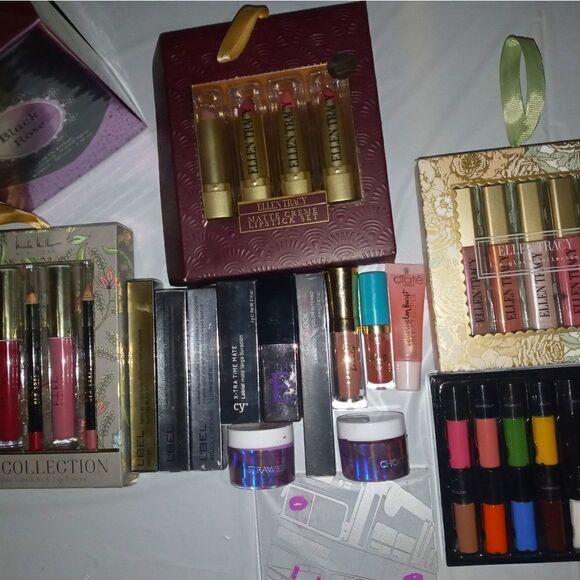 Surprise 🫢 Beauty lip bundle - Picture 8 of 15